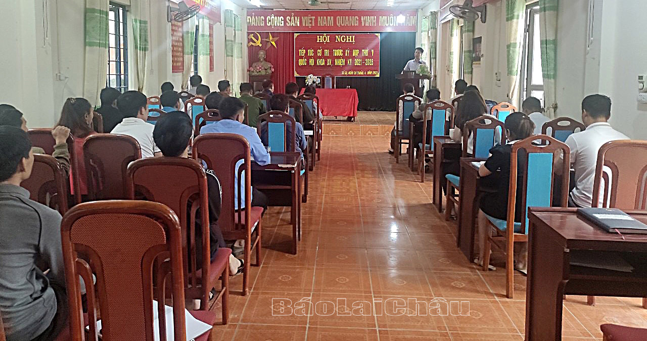 quang cảnh buổi tiếp xúc